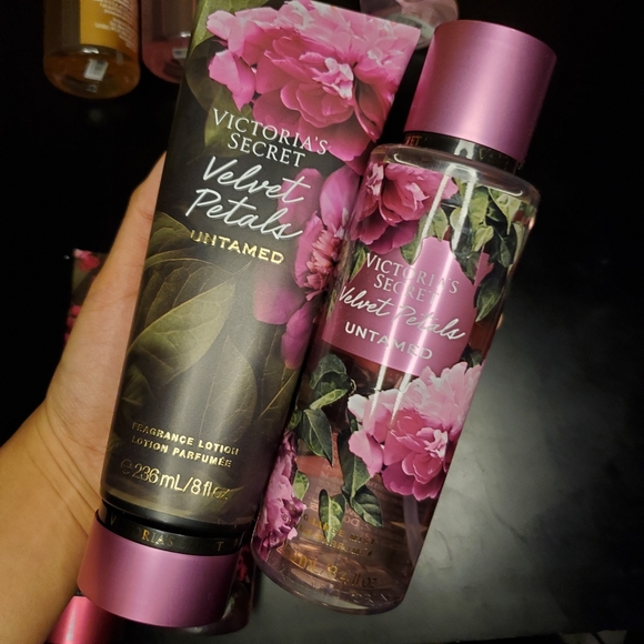 Worth $370+ victorias secret bombshell perfumes Mist and lotion - Picture 6 of 9